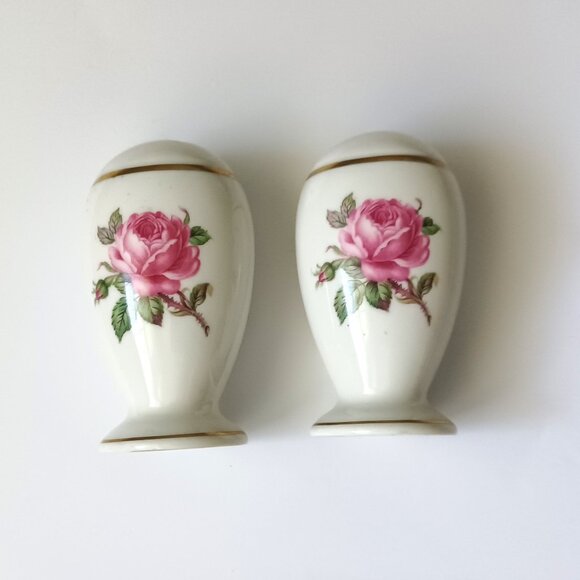 Vintage Manor Rose Salt and Pepper Shakers With Gold Trim - Picture 1 of 6